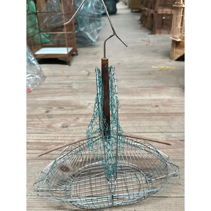 Lồng bẫy chim hút mât chim khuyên đà nẵng chất liệu inox kèm trục gỗ cứng siêu nhạy bén