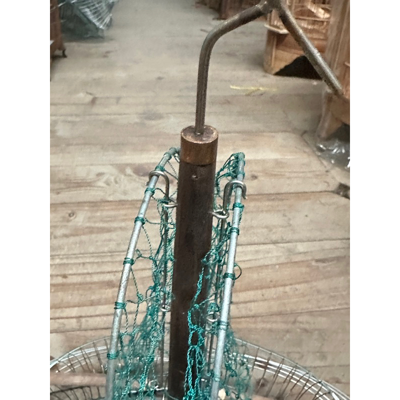 Lồng bẫy chim hút mât chim khuyên đà nẵng chất liệu inox kèm trục gỗ cứng siêu nhạy bén