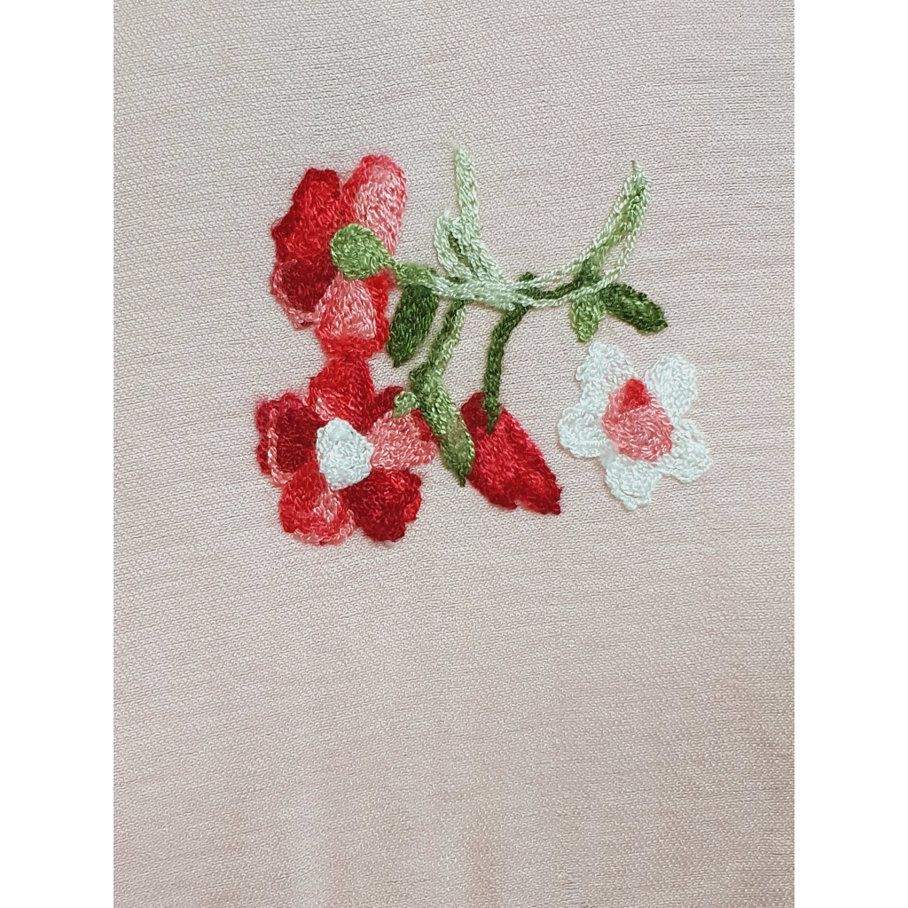 Thanh lý áo dài thêu tay.