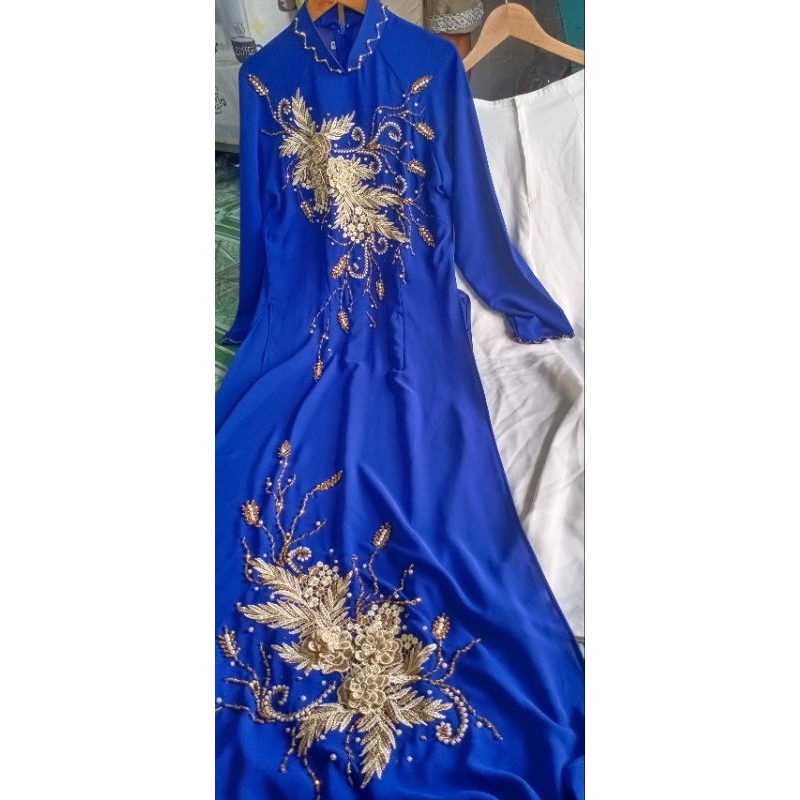 Áo dài mẹ, bà suitiệm cần thanh lí gấp trả mặt bằng. được kiểm tra hàng trước khi nhận