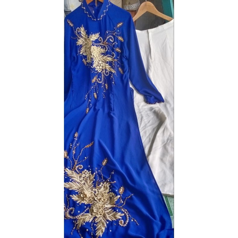 Áo dài mẹ, bà suitiệm cần thanh lí gấp trả mặt bằng. được kiểm tra hàng trước khi nhận