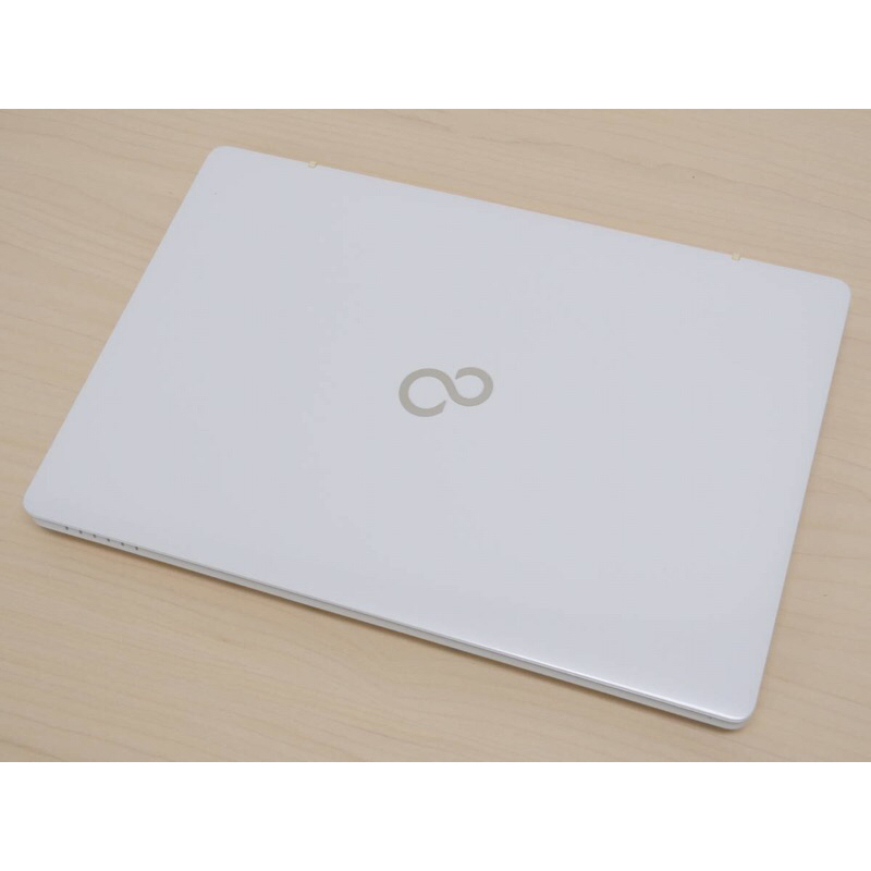 Windows11 SSD 500GB Màn hình Full HD 8GB LIFEBOOK AH51/C3 Core i7-7700HQ thế hệ thứ 7 Office BDXL tương thích Blu-ray