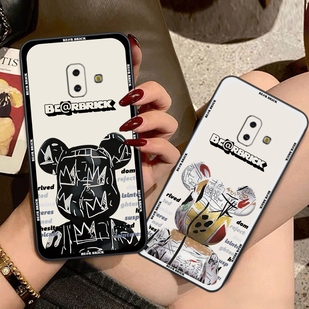 Ốp lưng Samsung J6 2018 / J6 Plus / J6+ mẫu BEARBRICK mới bảo vệ camera rẻ đẹp cute