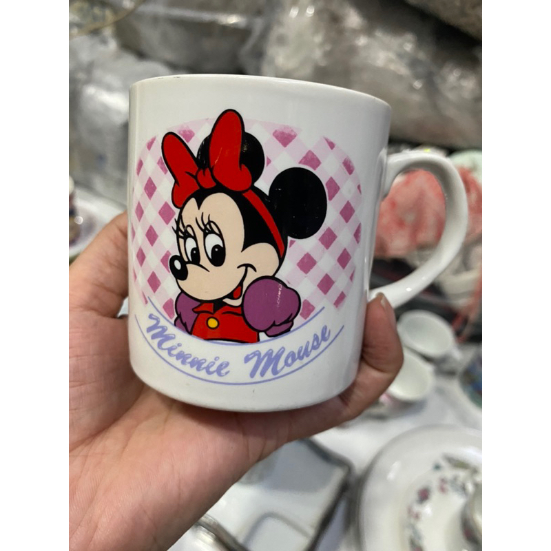 Ly quai hoạt hình A39