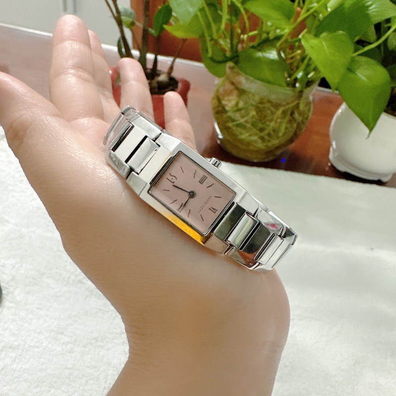 Đồng hồ nữ si nhật dáng tank hiệu Lazysusan