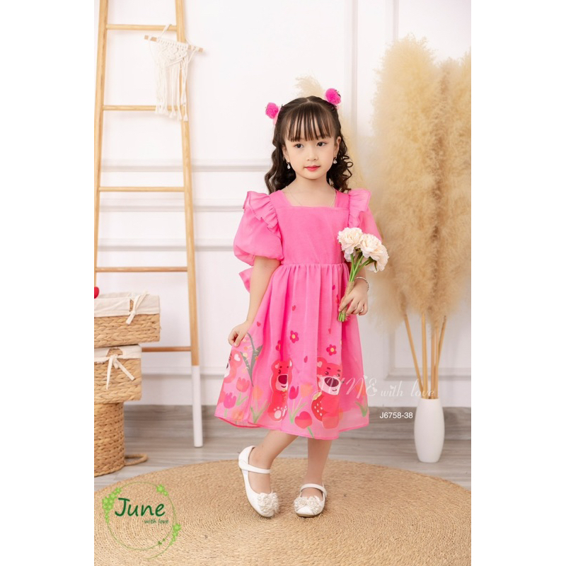 Đầm công chúa màu hồng in hình gấu dâu June with love