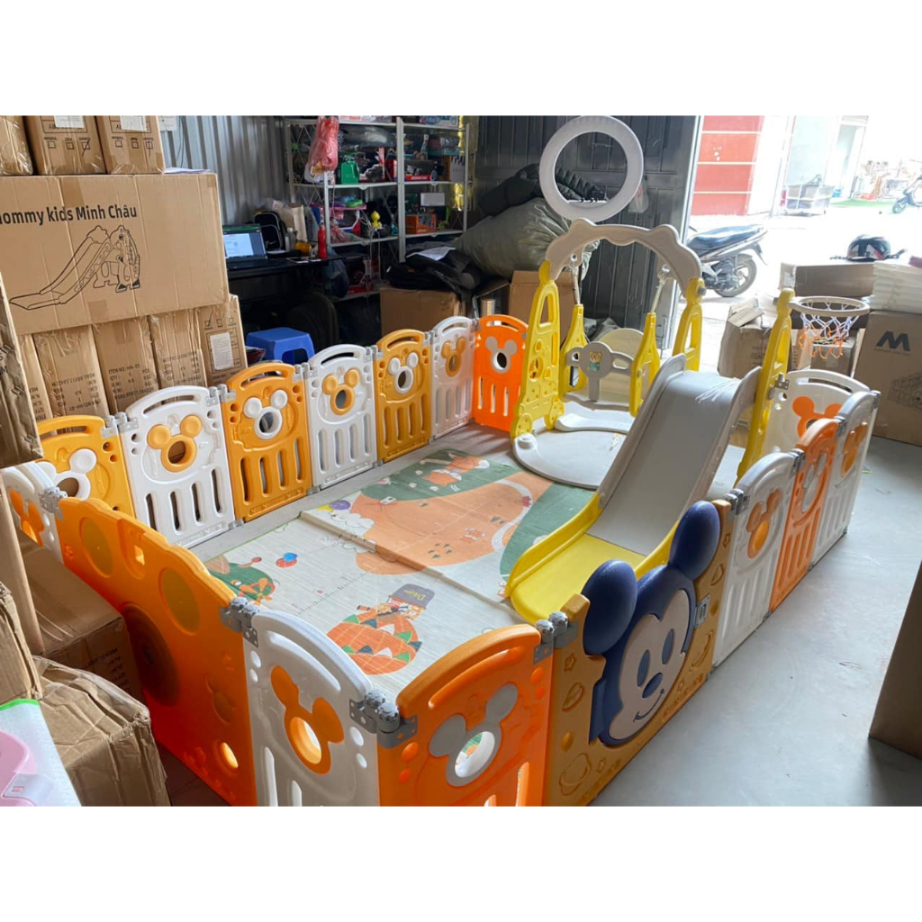 Quây Cũi Nhựa Cho Bé YUGENZI, Mẫu Mickey, Chất Liệu Nhựa Nguyên Sinh, Size 1m5 x 1m9, 14 Tấm Nhỏ + 2 Tấm Lớn Kèm Quà