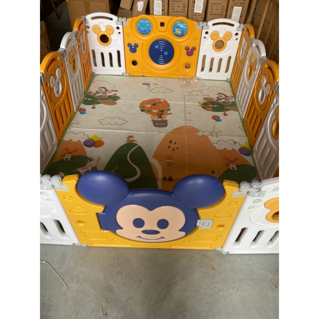 Quây Cũi Nhựa Cho Bé YUGENZI, Mẫu Mickey, Chất Liệu Nhựa Nguyên Sinh, Size 1m5 x 1m9, 14 Tấm Nhỏ + 2 Tấm Lớn Kèm Quà