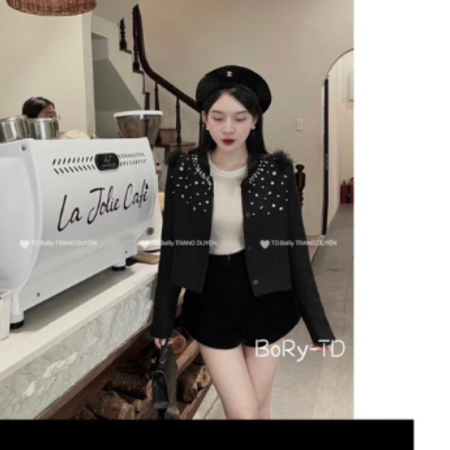 Áo khoác dạ tweed đính đá vai lông sang chảnh xịn xò