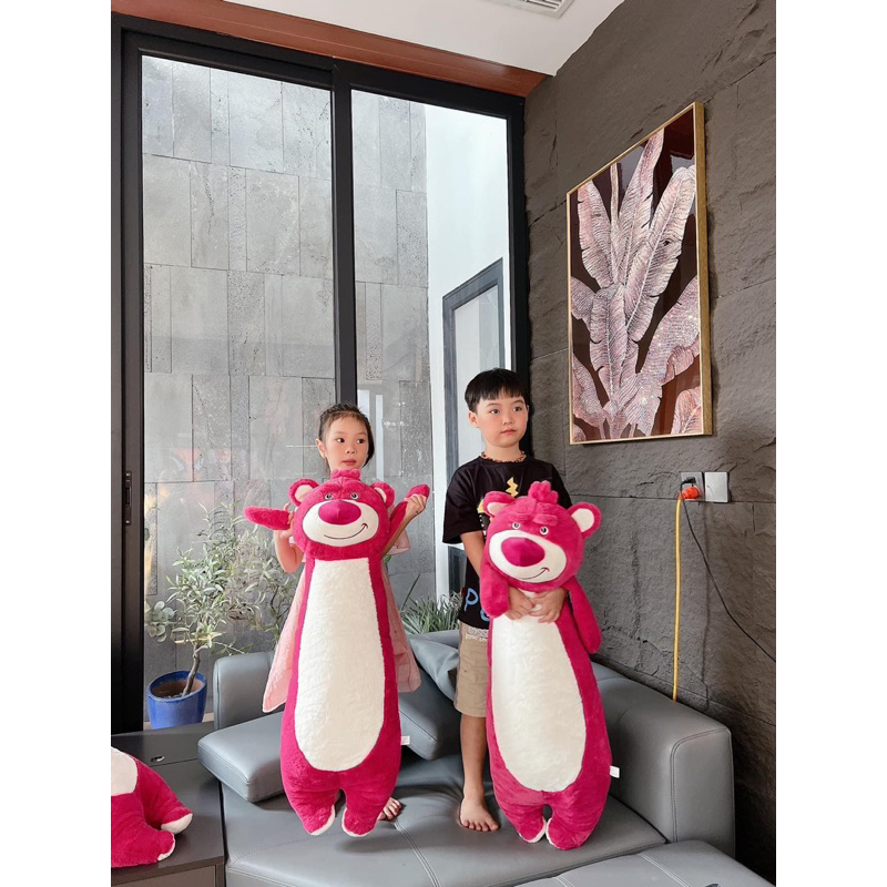 GỐI ÔM HÌNH GẤU DÂU LOTSO ĐỨNG