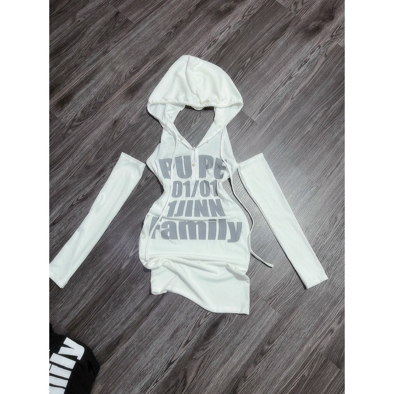 ĐẦM BODY CÓ NÓN HỞ VAI TAY DÀI CHỮ PUPE DÁNG NGẮN SEXY QUYẾN RŨ