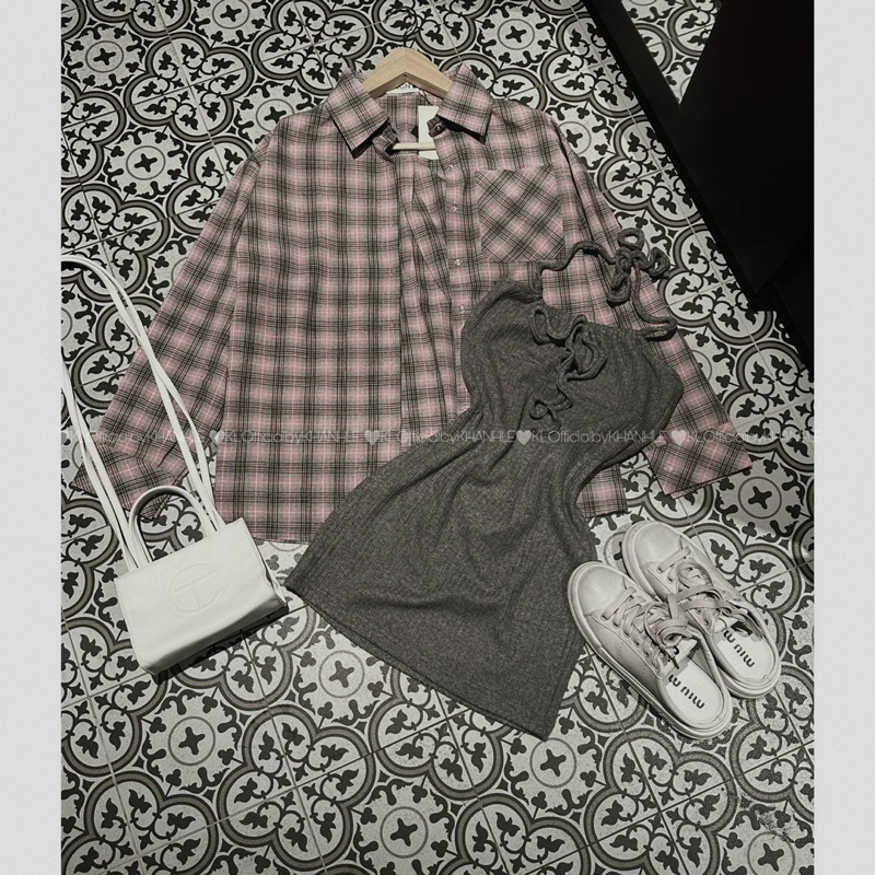 Set Váy Len Ghi Kèm Áo Sơmi Kẻ