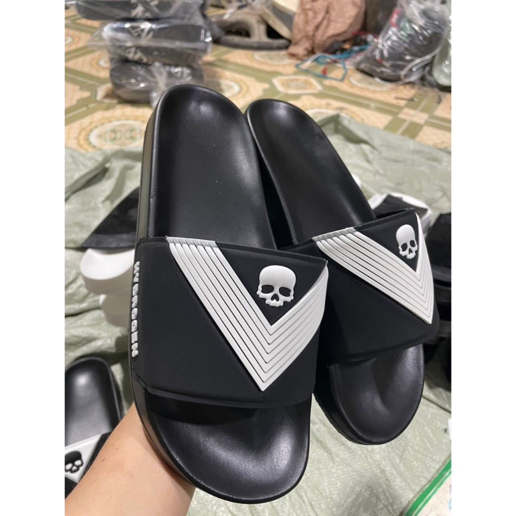 Dép đầu lâu chữ V hàng mới hottrend MẪU CHẤT NGẦU CHÁY PHỐ thể hiện phong cách trẻ trung cháy PHỐ - tuandiep01.store