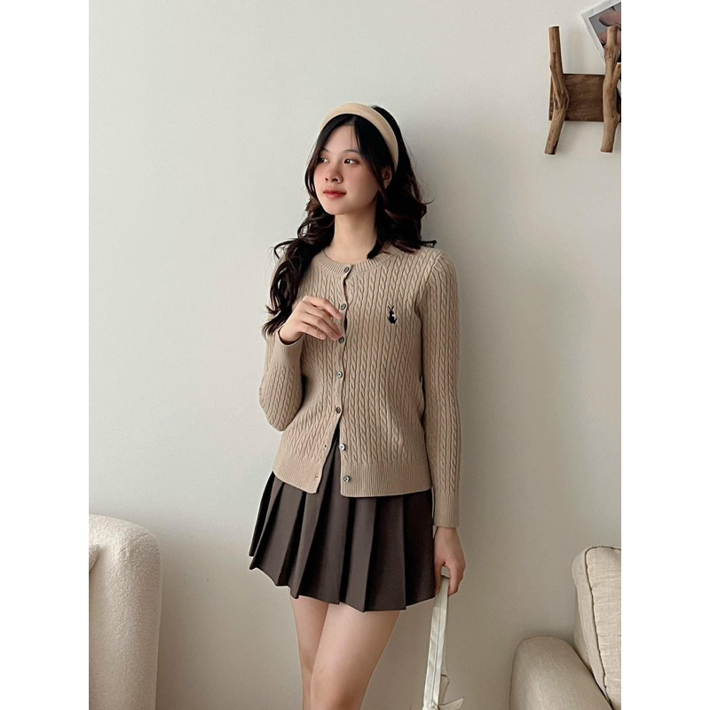 Áo len dài tay thêu ngựa