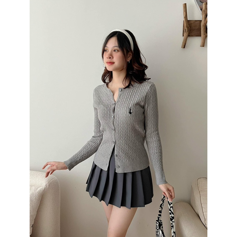 Áo len dài tay thêu ngựa