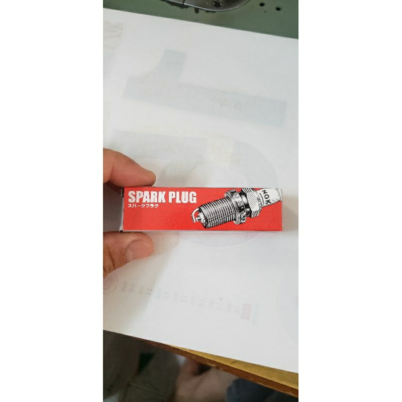 Bugi xe máy NGK real chân ngắn C7HSA (made in Japan)