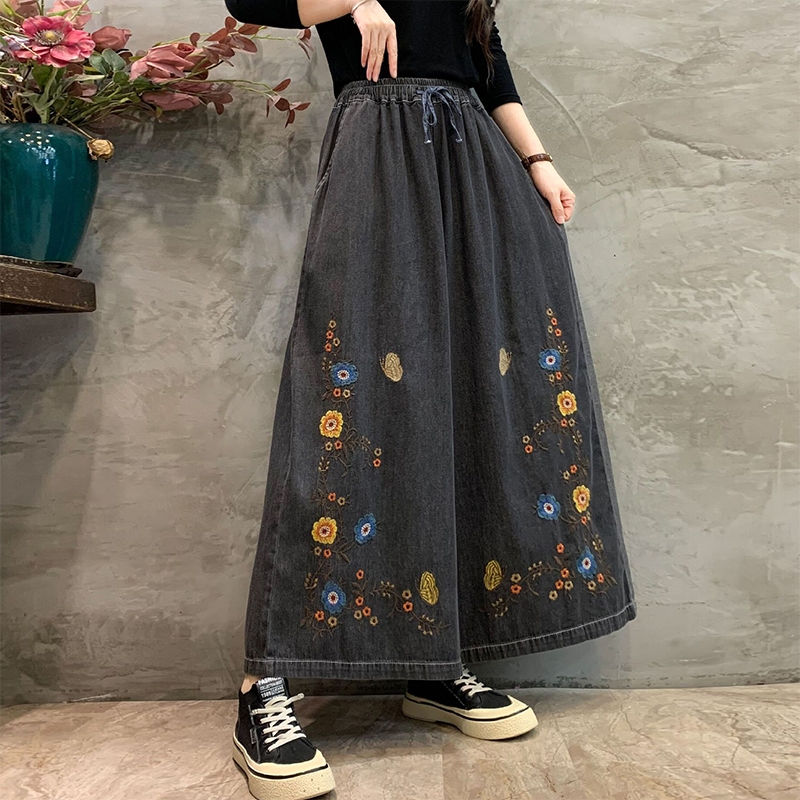 Quần baggy denim KAMAKA lưng thun ống rộng thêu hoa lá đối xứng - NU9278