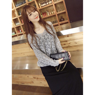 Áo len tay cánh rơi cổ tròn