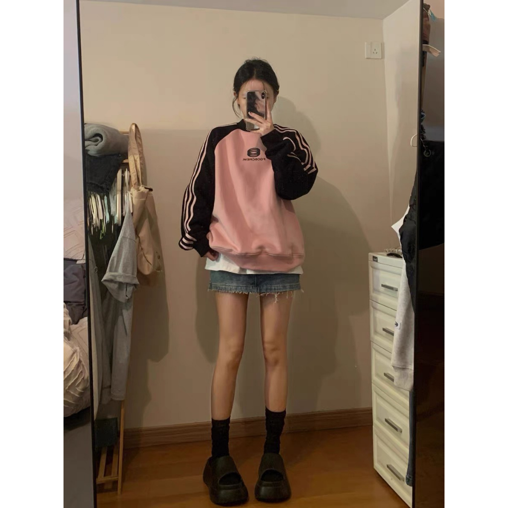 Áo nỉ bông sweater màu hồng đen phối sọc thể thao tay bồng form rộng