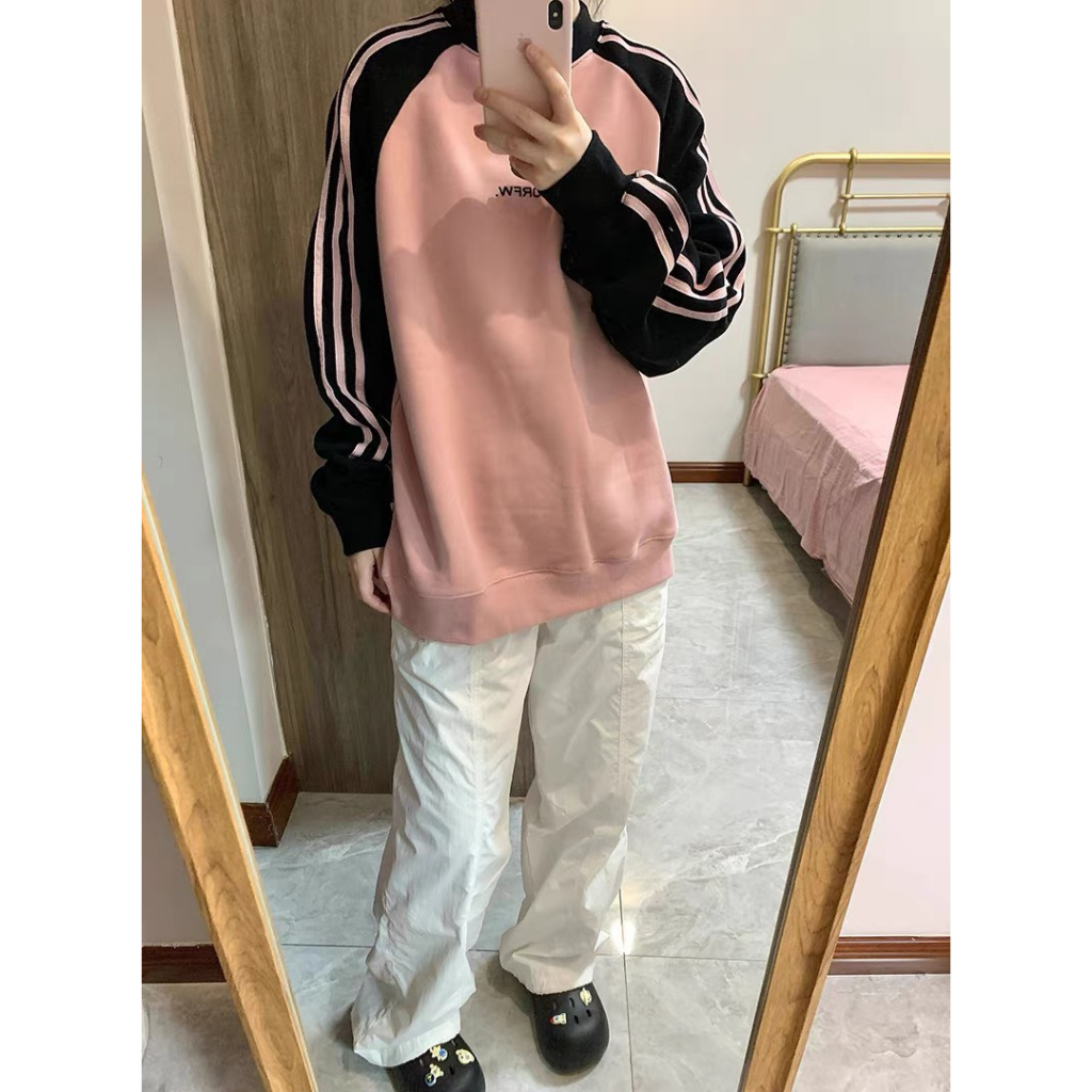 Áo nỉ bông sweater màu hồng đen phối sọc thể thao tay bồng form rộng