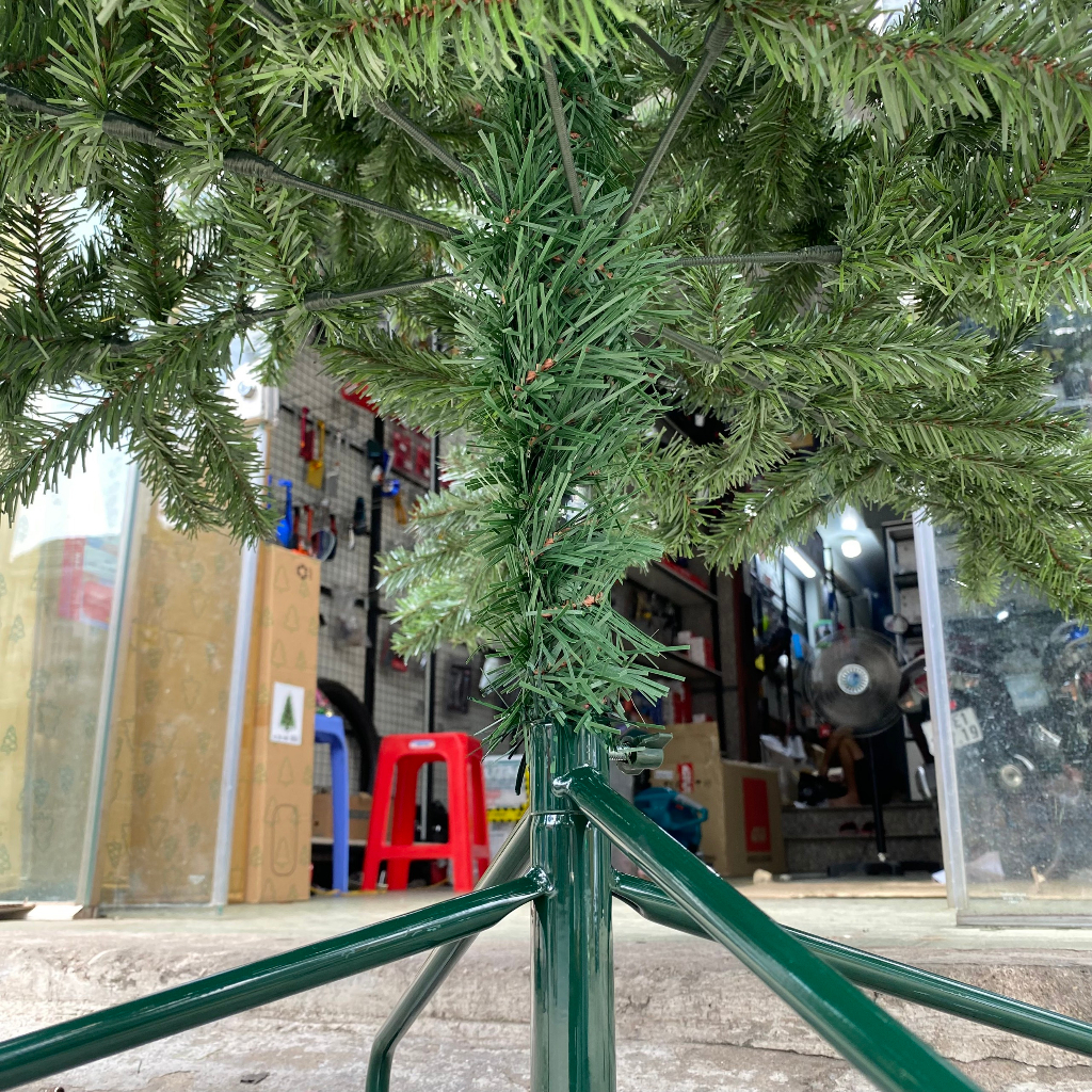 Hỏa tốc HCM Cây thông noel 2M 3M 4M XANH TRƠN tặng ngôi sao và dây kim tuyến hàng việt nam decor trang trí giáng sinh