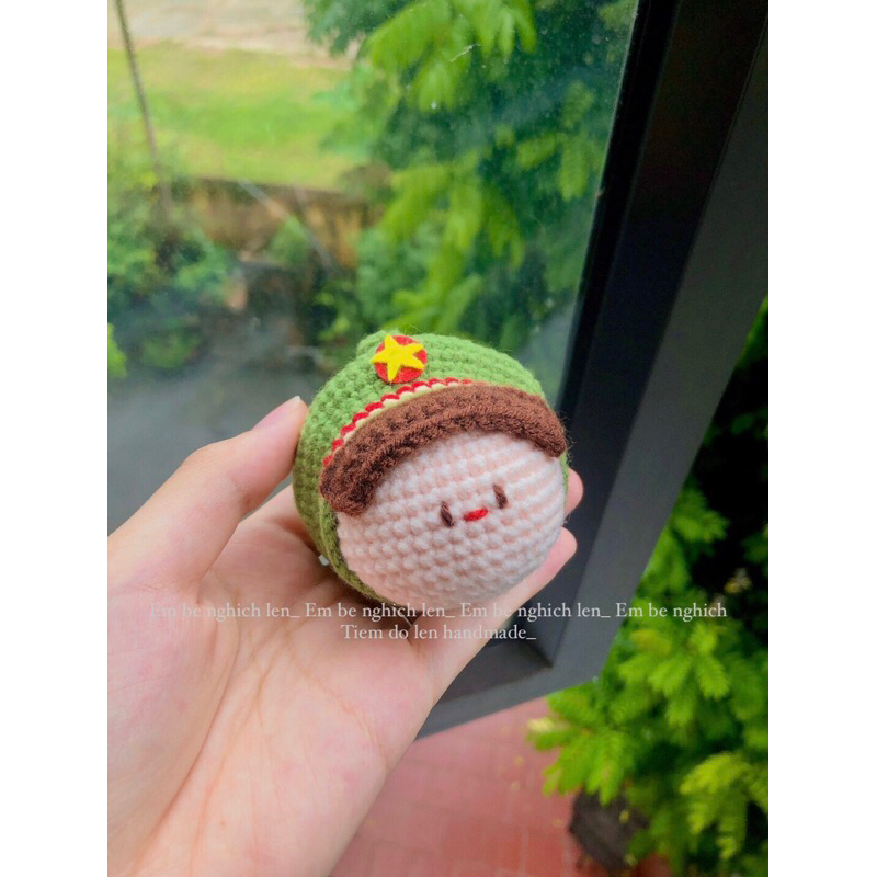 Móc khoá len hình Chú bộ đội/ Công an