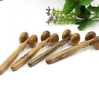 Cây lăn massage mặt mũi thư dãn da mặt bằng gỗ thơm - Key_Chain
