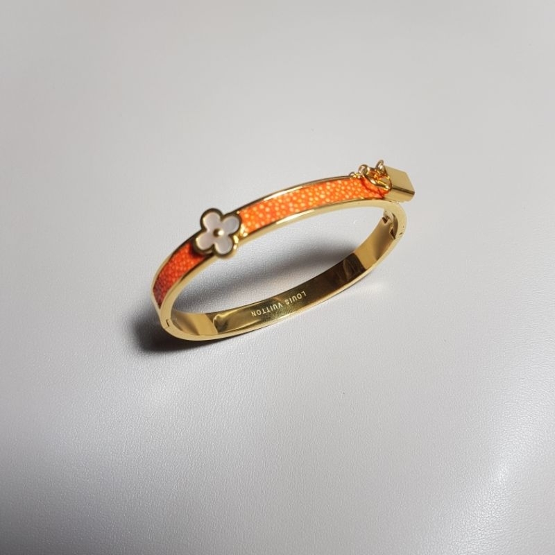 Vòng tay LuonVuituoi, khảm da cá đuối phong thủy