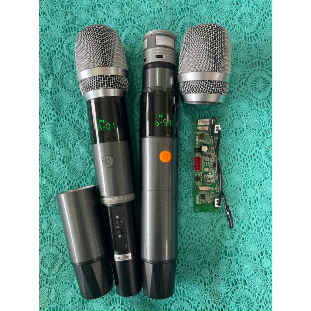 Micro loa kéo hợp kim 2 màng hình UHF chóng hú rất tốt
