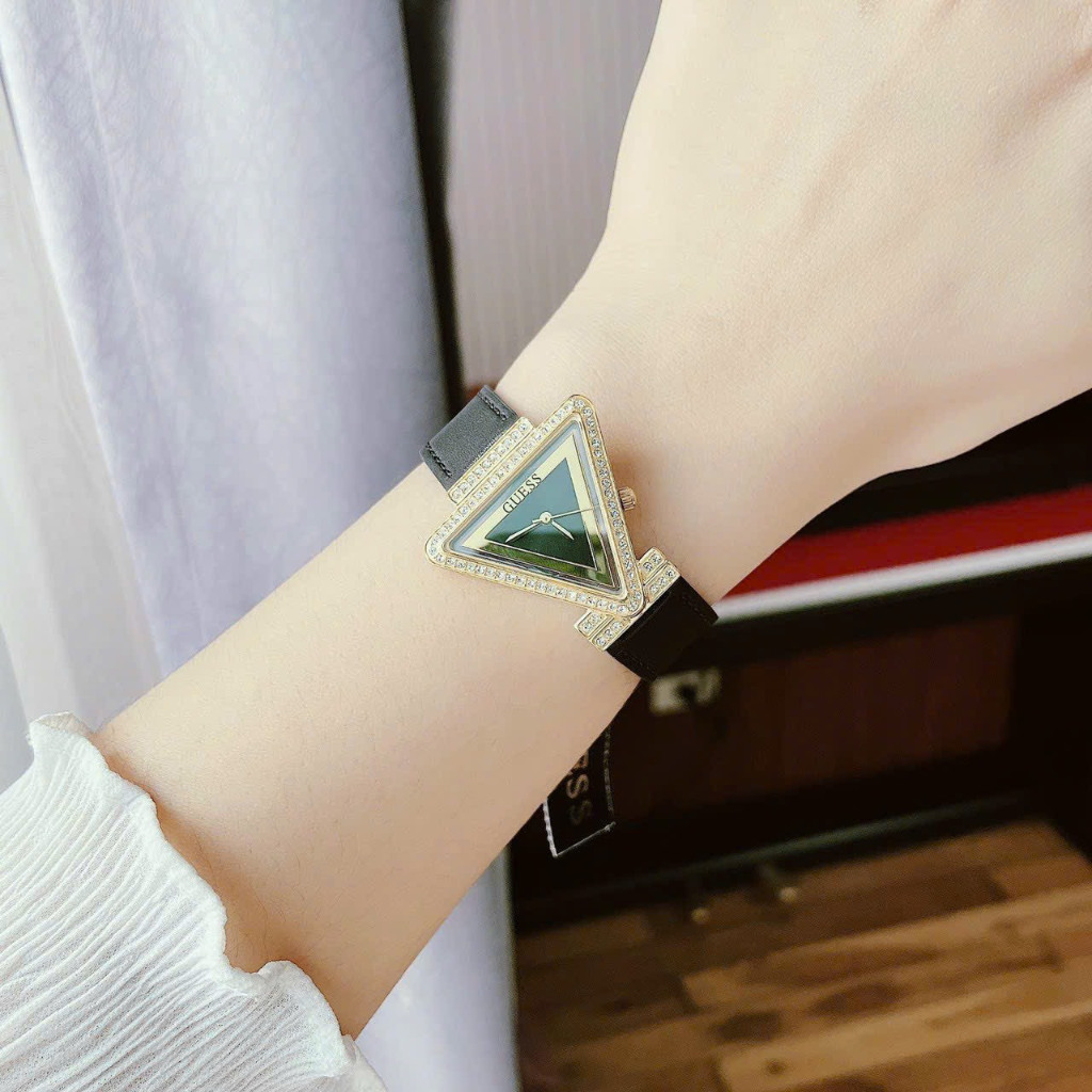Đồng Hồ Nữ Guess Mặt Tam giác GW0504L3 GW0504L5 Dây Da, Vỏ Đính Hạt - Size 34mm