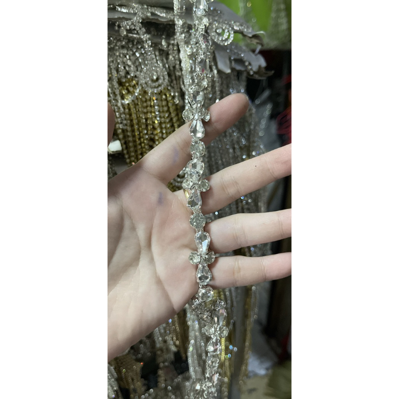Dây đá trang trí , đá đẹp loại 1, dây kết tua rua