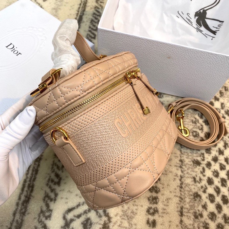 Túi Dior Vanity dáng cốp Small Travel Supper VIP tone hồng thêu sắc nét - Shop Lynh