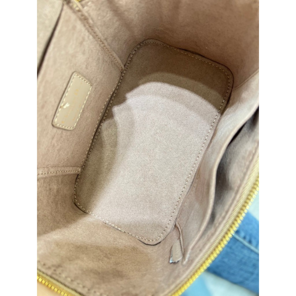 Túi Dior Vanity dáng cốp Small Travel Supper VIP tone hồng thêu sắc nét - Shop Lynh