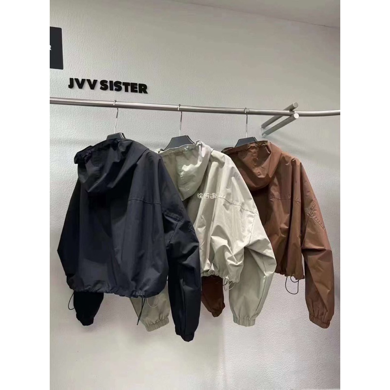 Áo khoác dù kaki túi vuông COMIC