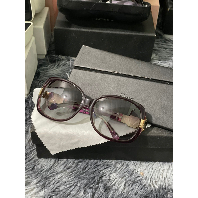 Thanh lý lô mắt kính hiệu rep1:1