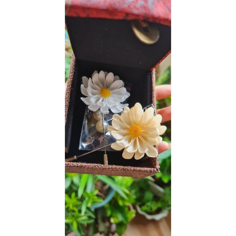 Set 2 trâm cài áo hoa cúc handmade