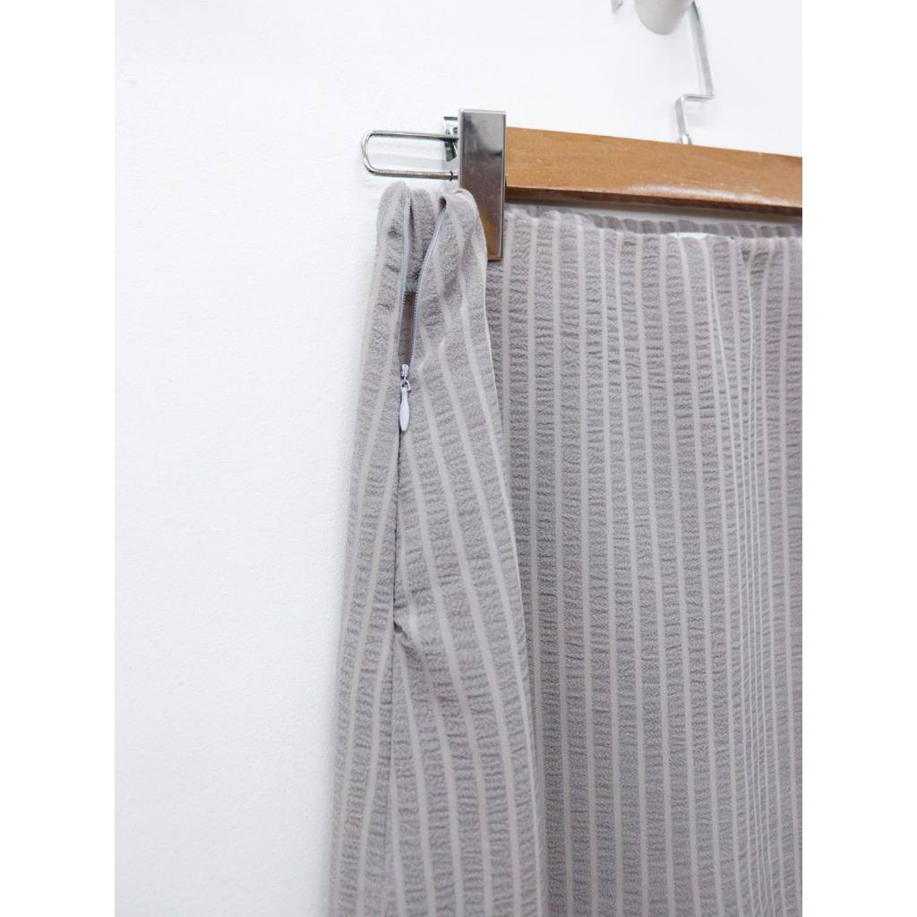 C3240 & c3241 - Chân váy xẻ sau phối sọc dọc