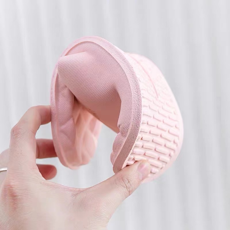 Dép đi trong nhà thích hợp cho gia đình cặp đôi, làm từ chất liệu EVA siêu nhẹ