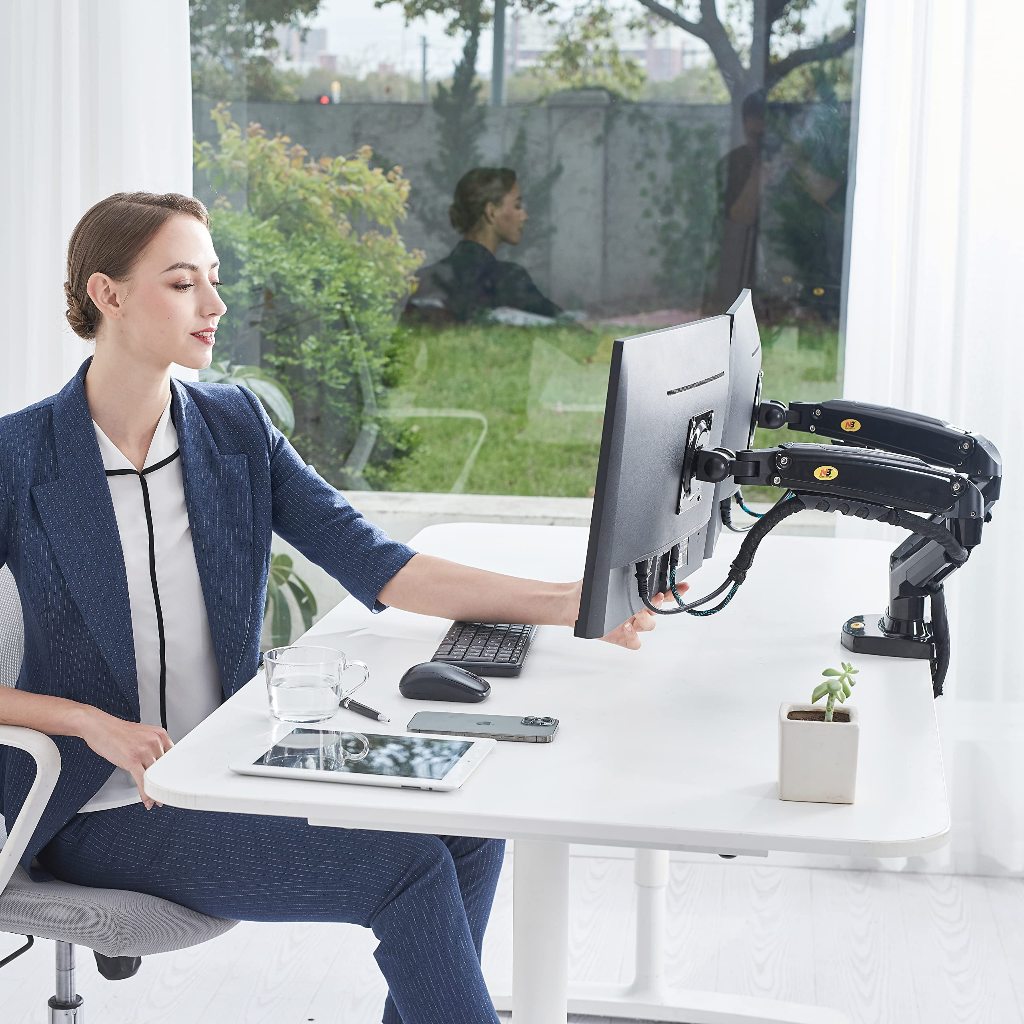 Giá Treo 2 Màn Hình Arm màn hình kép NB F160 17-27 inch tải trọng 9kg mỗi bên