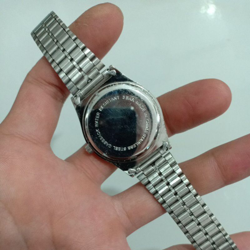 Đồng hồ si nam hiệu LOUIS VALSA dây thép lụa màu bạc độ mới cao 92%