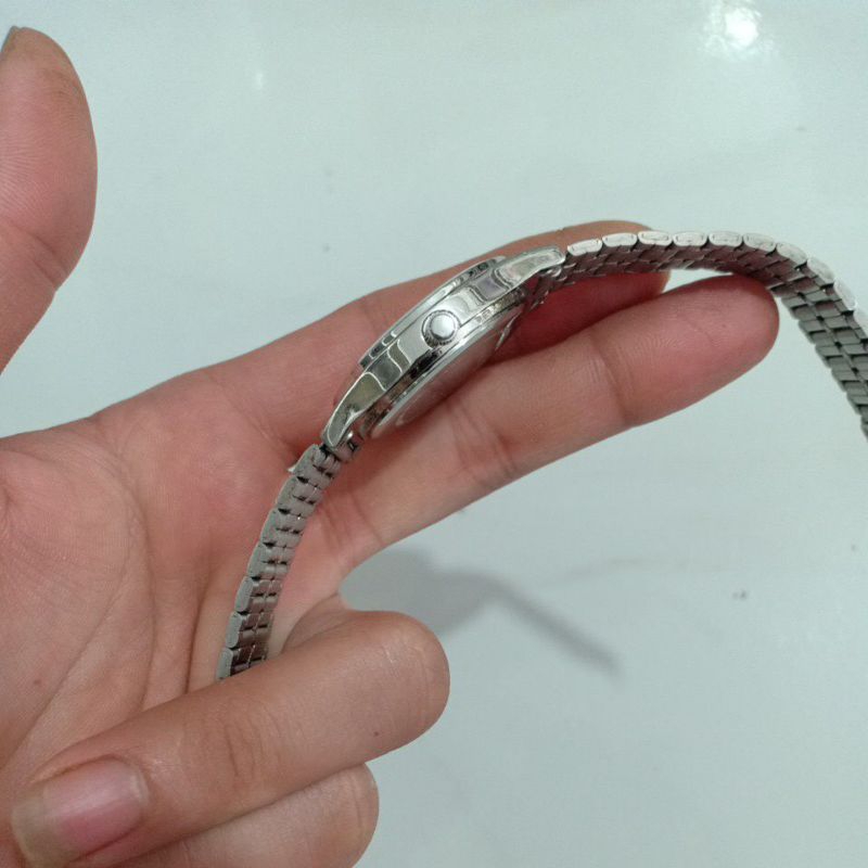 Đồng hồ si nam hiệu LOUIS VALSA dây thép lụa màu bạc độ mới cao 92%