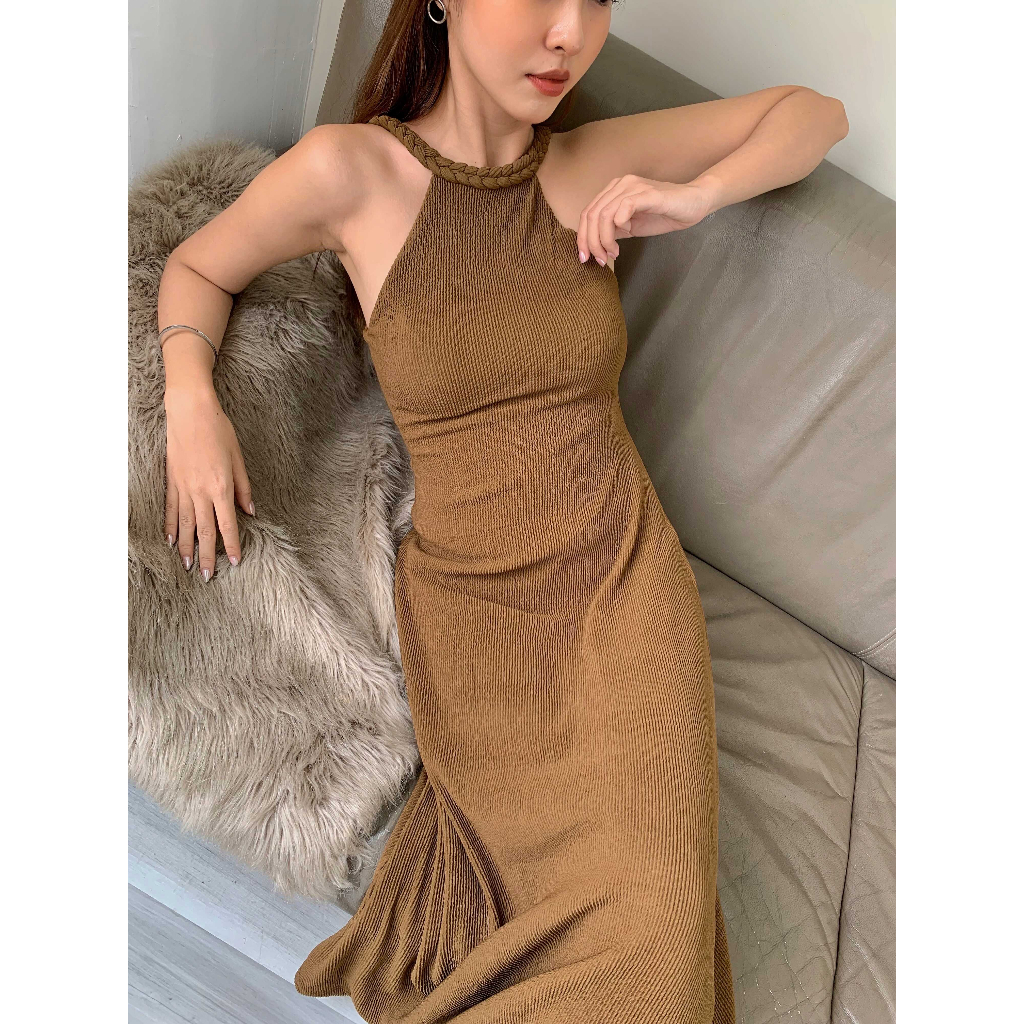 Đầm Maxi Hở Lưng Phong Cách Cổ Điển Gợi Cảm Cho Nữ - BELLE DRESS - GOÛT DE JUN