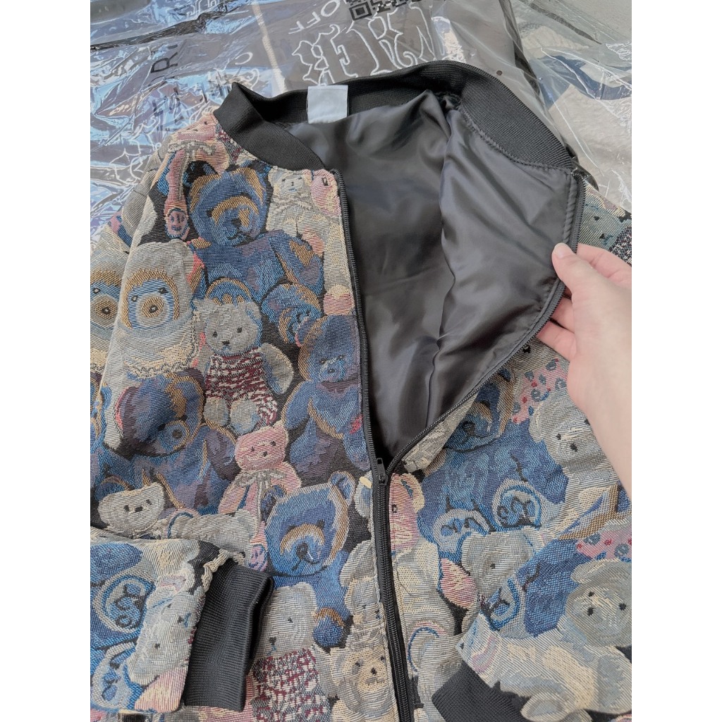 Áo Khoác Bomber Gấu Thêu Hot Hít2023