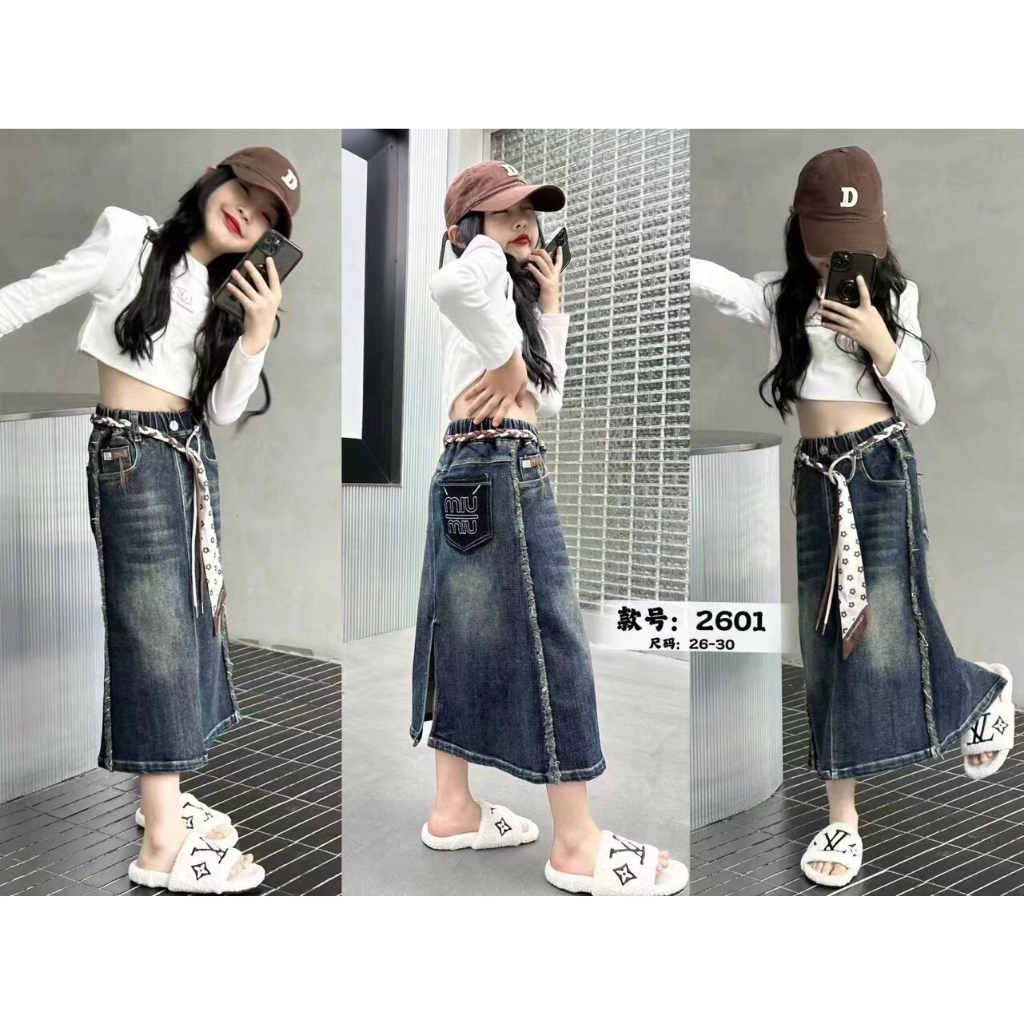 (QC)Chân váy Jean bé gái xẻ sau