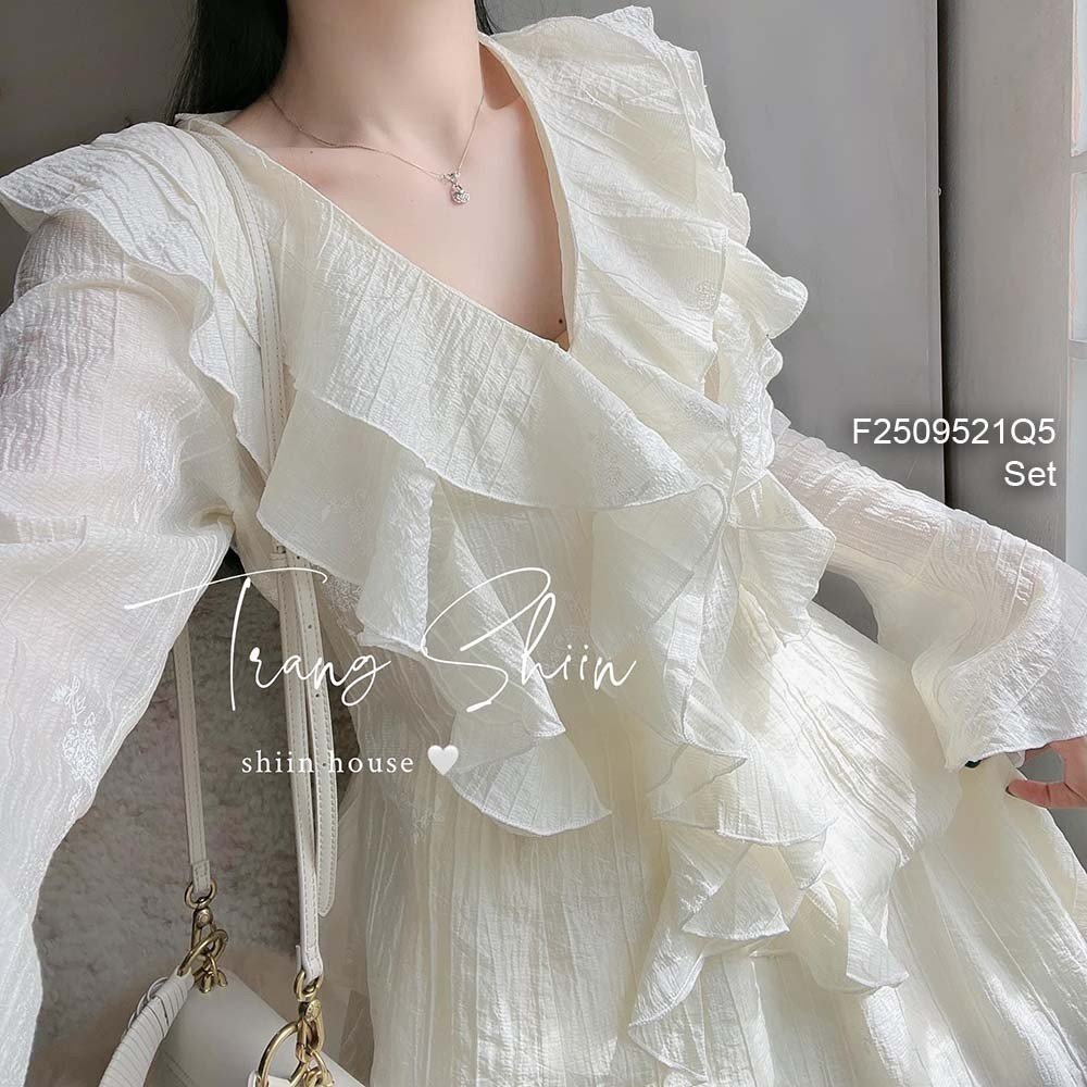 Set bộ 2 món tơ xốp áo phối bèo tay dài loe kèm chân váy xòe ngắn có lót hàng đẹp!