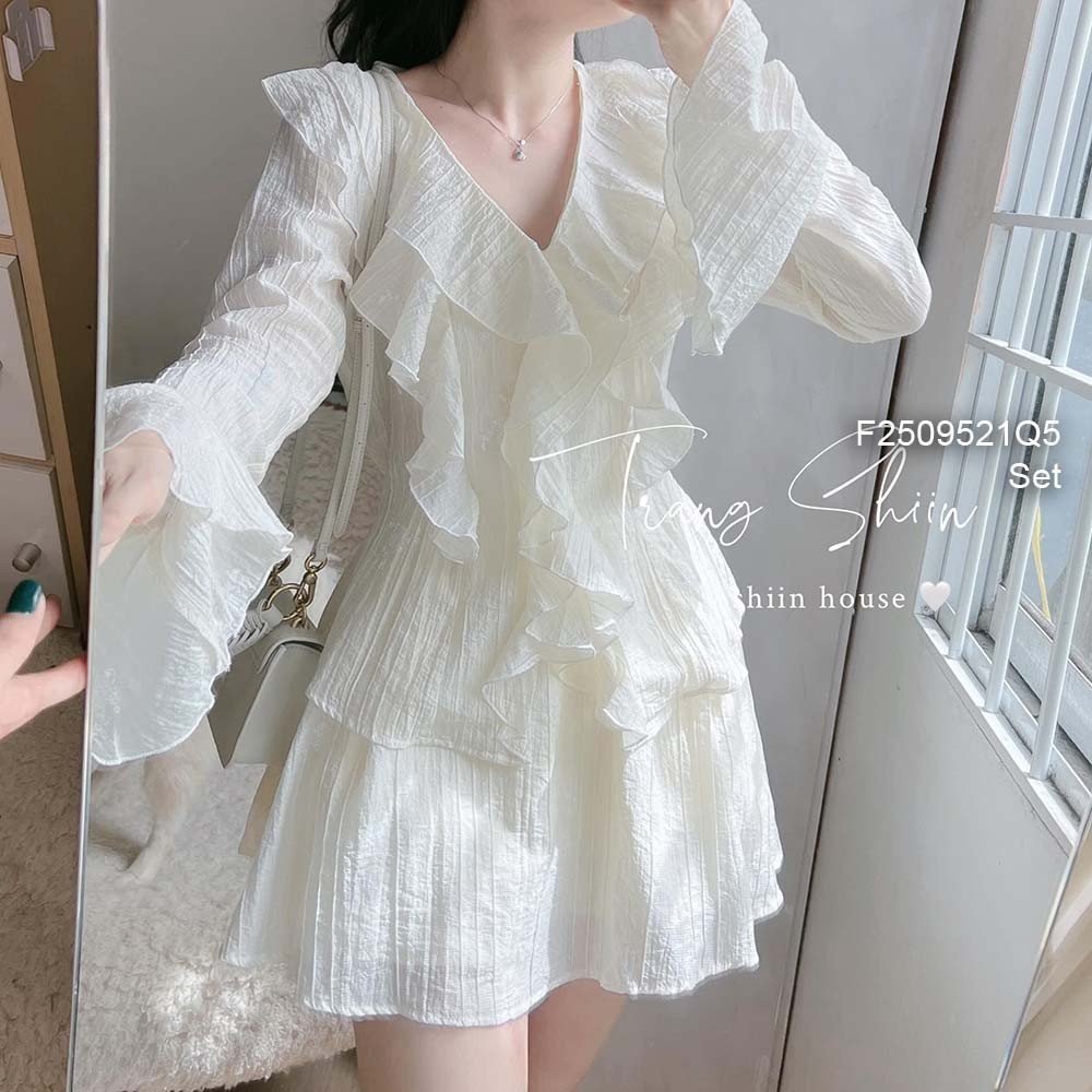 Set bộ 2 món tơ xốp áo phối bèo tay dài loe kèm chân váy xòe ngắn có lót hàng đẹp!