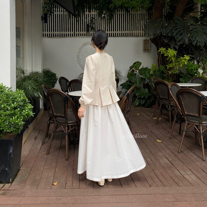 𝐇𝐞𝐥𝐞𝐧 𝐒𝐤𝐢𝐫𝐭