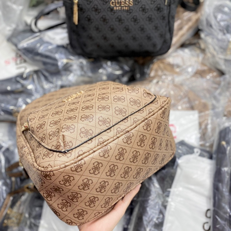 Balo guess đeo vai cho nữ