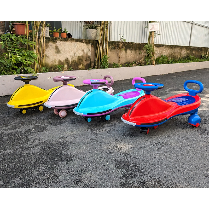 Xe lắc tay có đèn có nhạc BABY PLAZA HZL-918