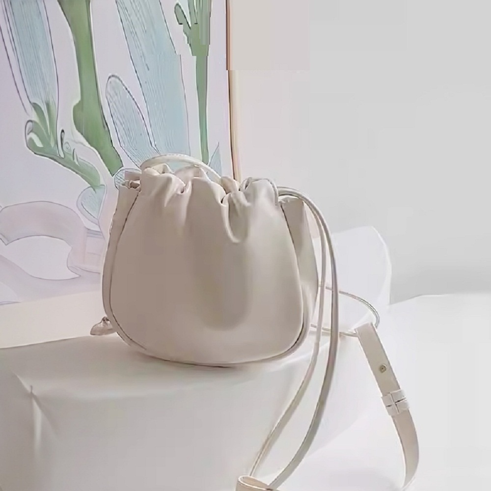 Túi kẹp nách đeo vai nữ vải dù thời trang dây rút